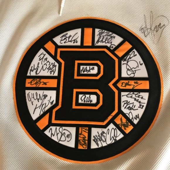 2012-2013 autographed bruins jersey - Picture 2 of 3